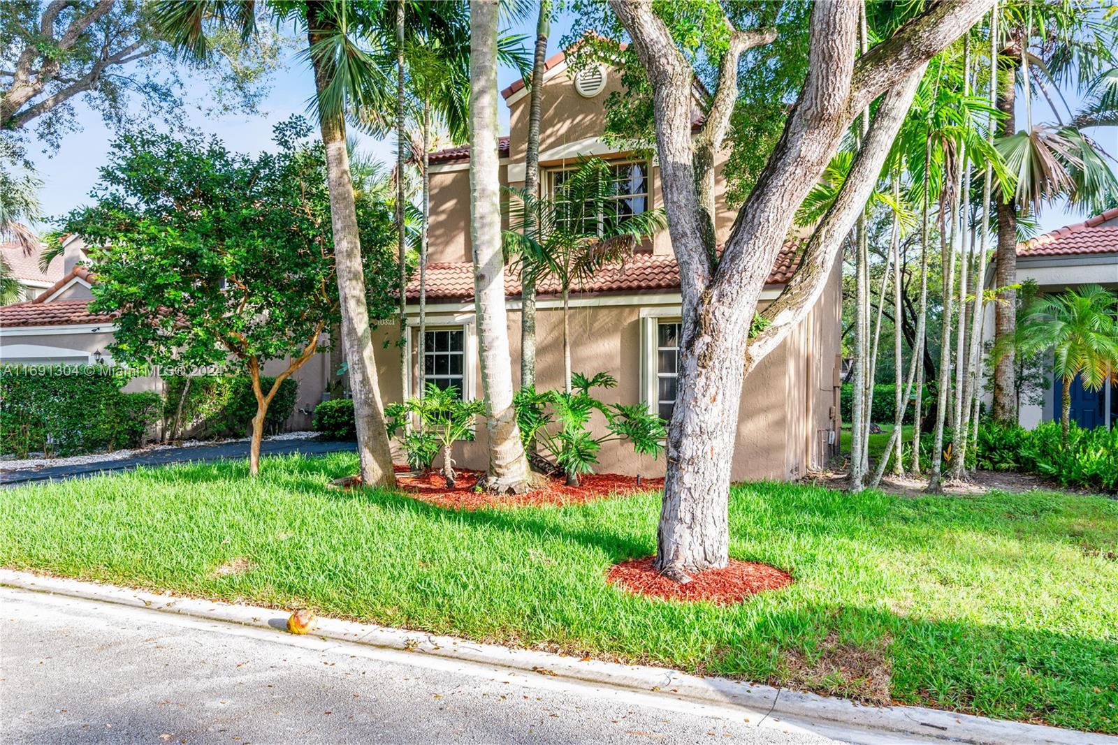 10321 NW 11th Ct, Plantation, Florida image 3