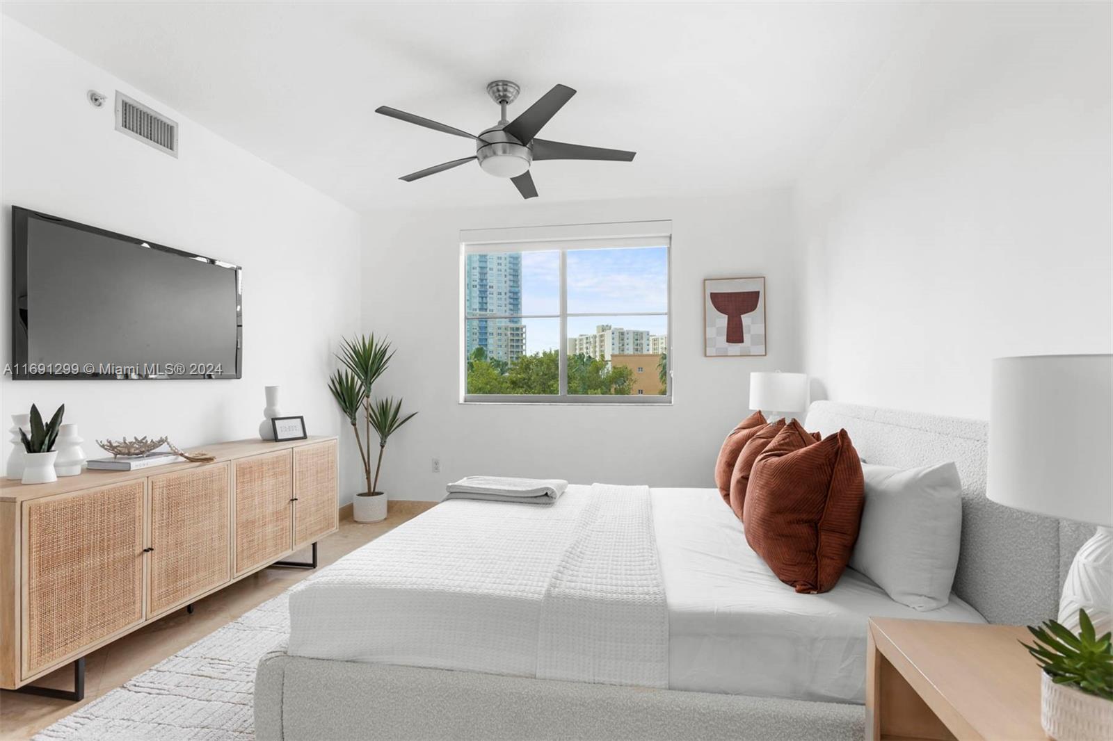 110 Washington Ave #2521, Miami Beach FL 33139