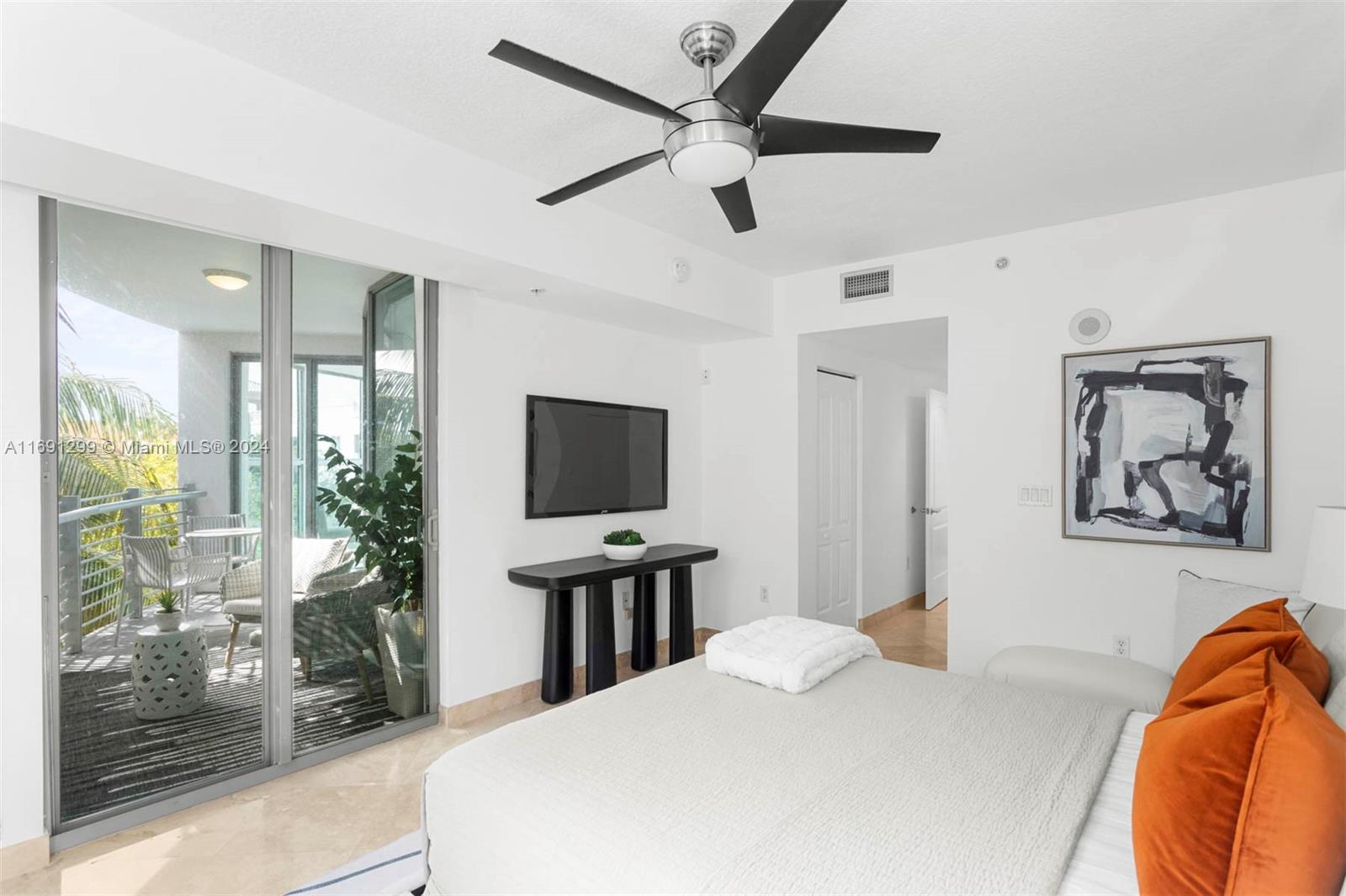 110 Washington Ave #2521, Miami Beach FL 33139