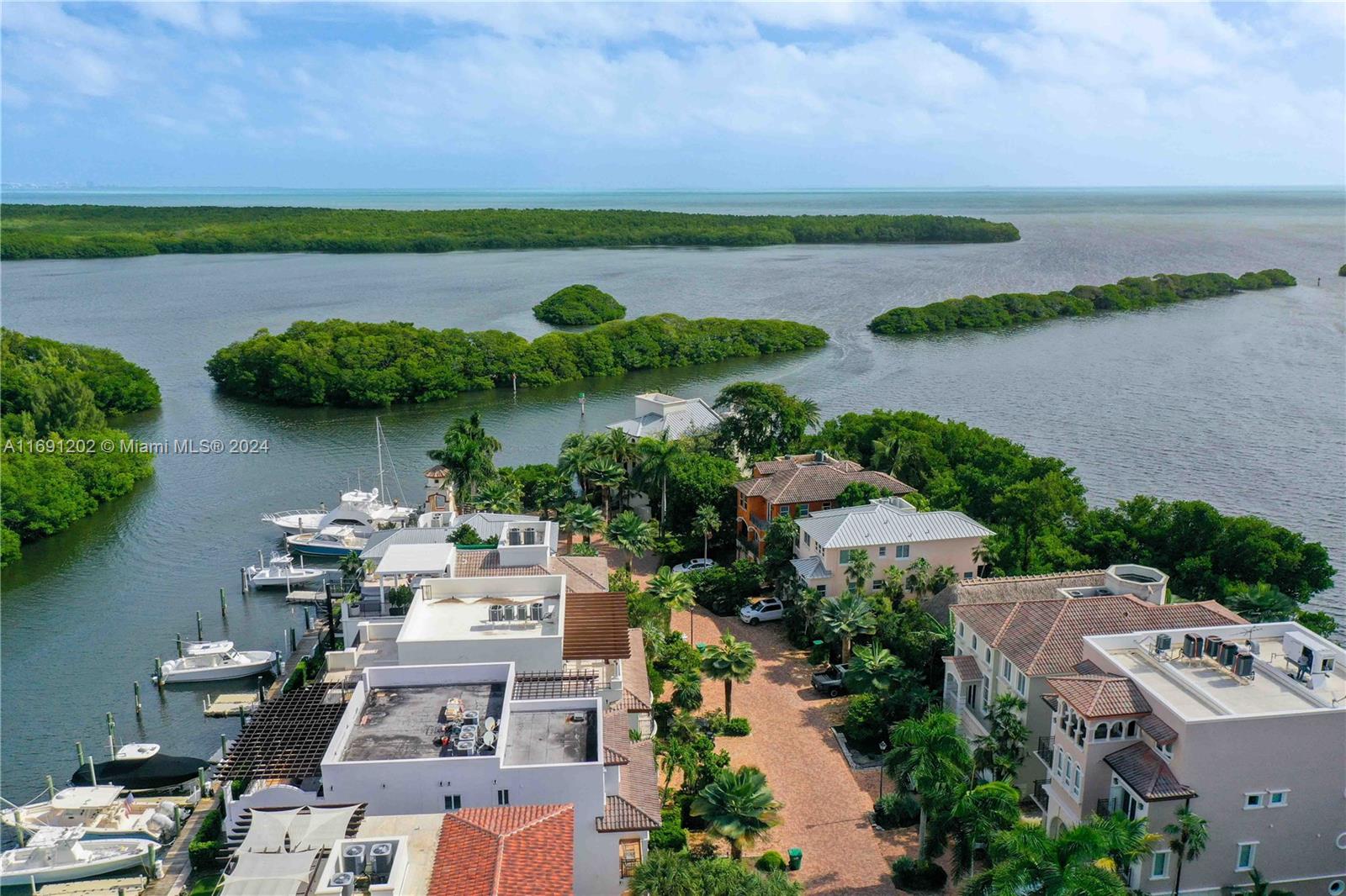 5848 Paradise Point Dr, Palmetto Bay, Florida image 8