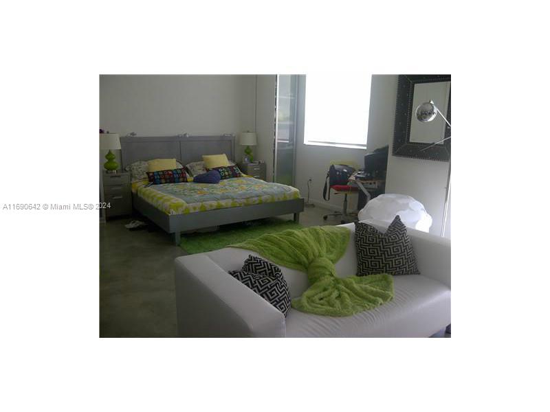 234 NE 3 ST #1809, Miami FL 33132