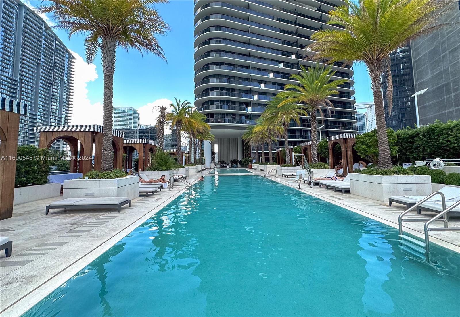 801 S Miami Ave #4803, Miami FL 33130