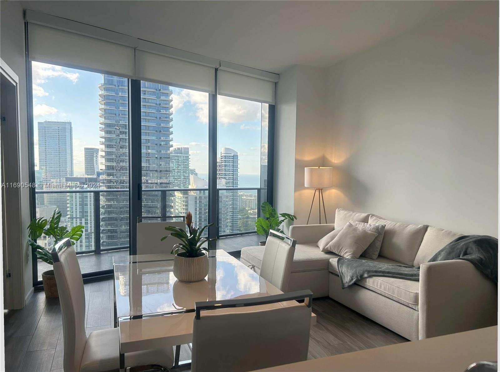 801 S Miami Ave #4803, Miami FL 33130