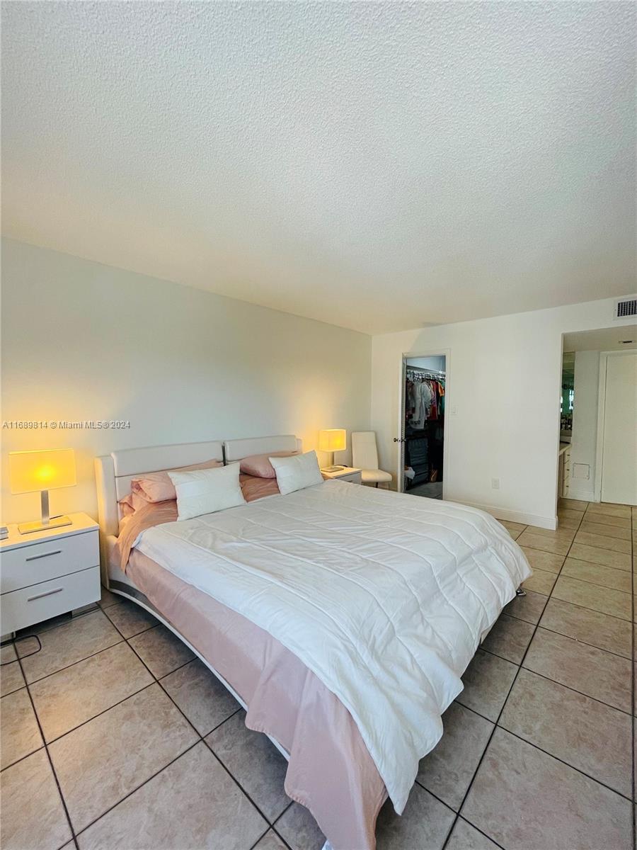 18041 Biscayne Blvd #1701, Aventura, Florida image 35