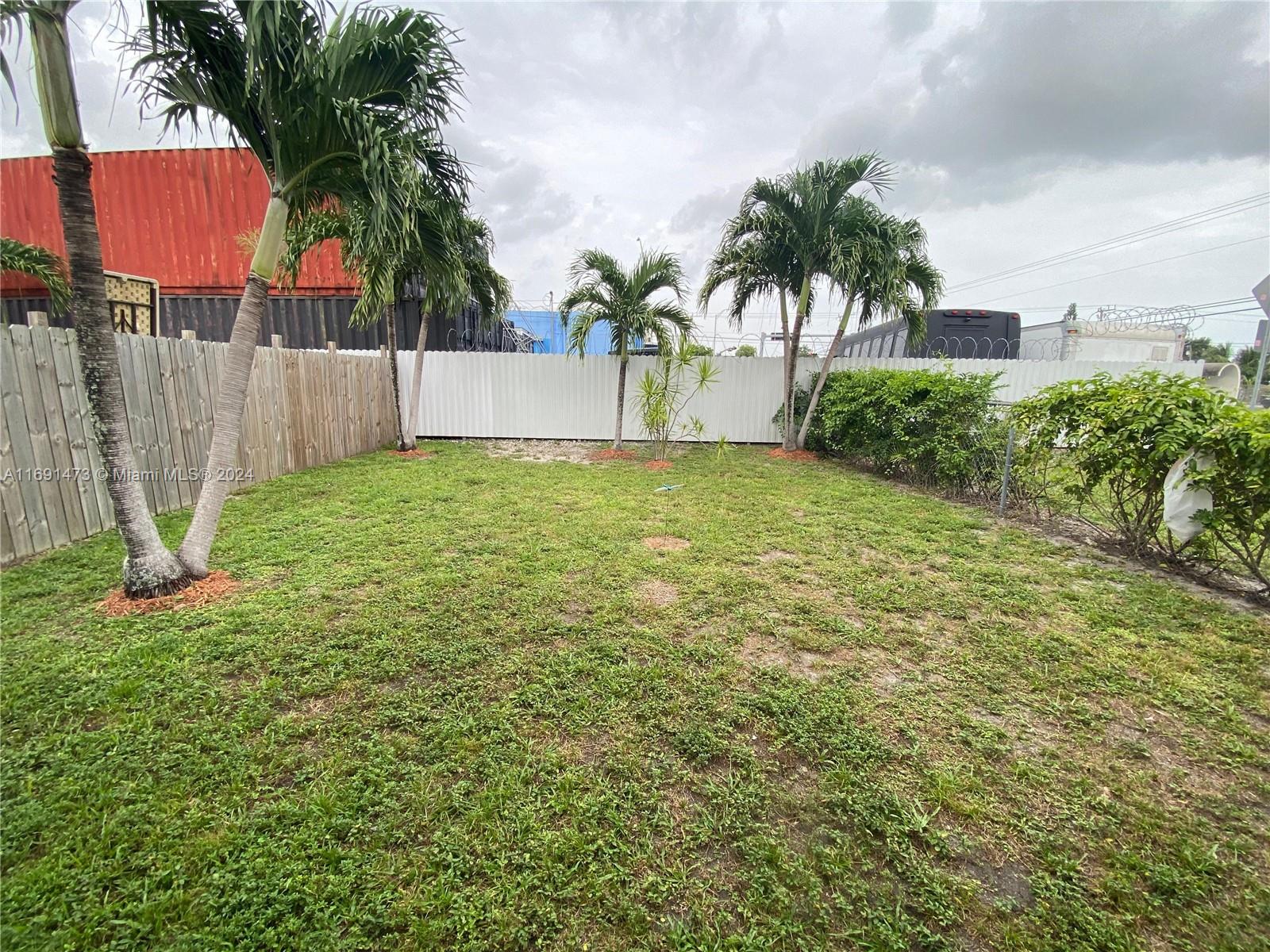 3235 NW 46th St, Miami, Florida image 6