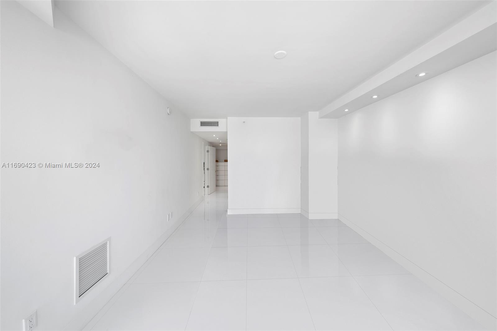 4779 Collins Ave #3608, Miami Beach FL 33140
