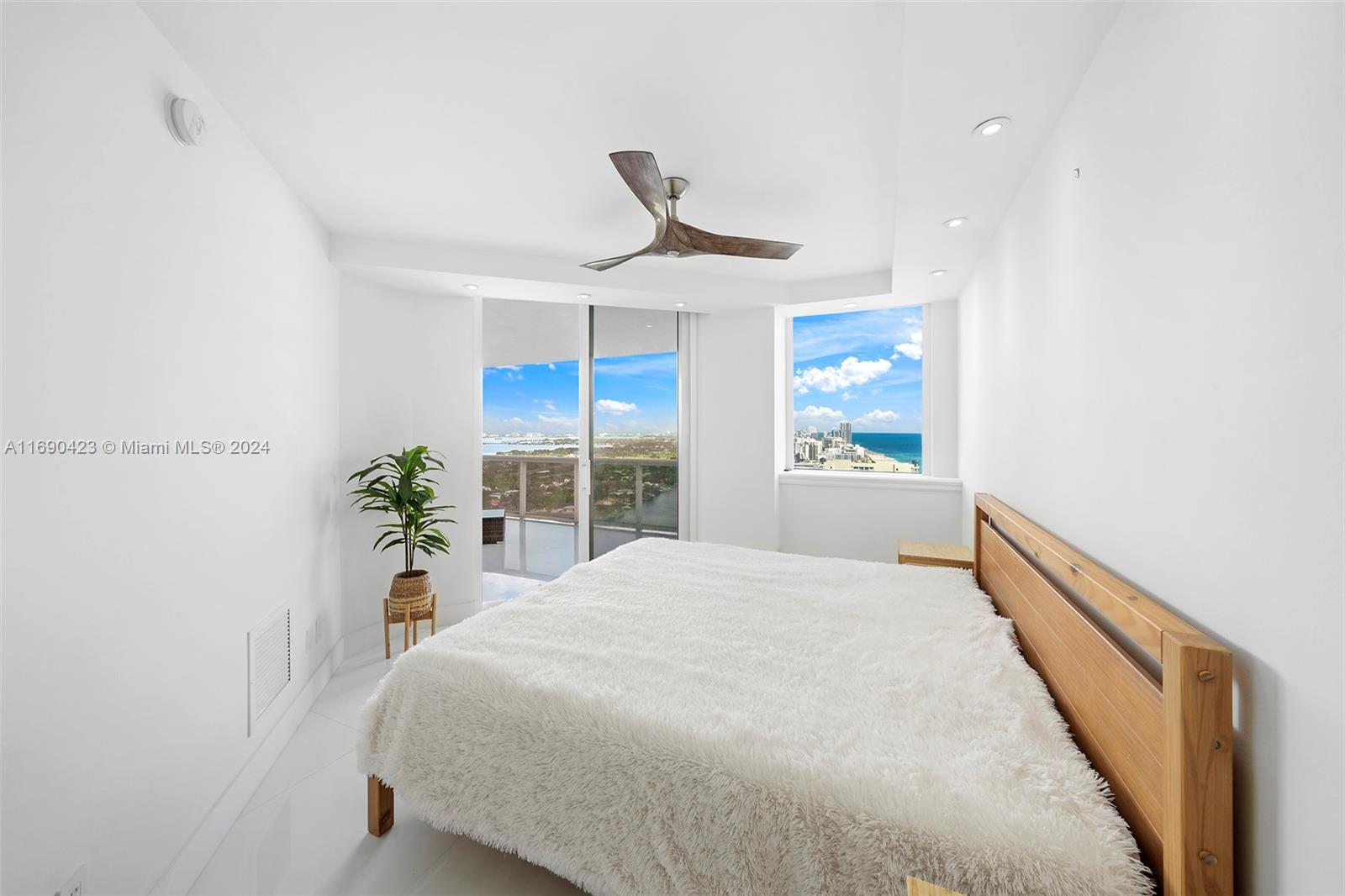 4779 Collins Ave #3608, Miami Beach FL 33140