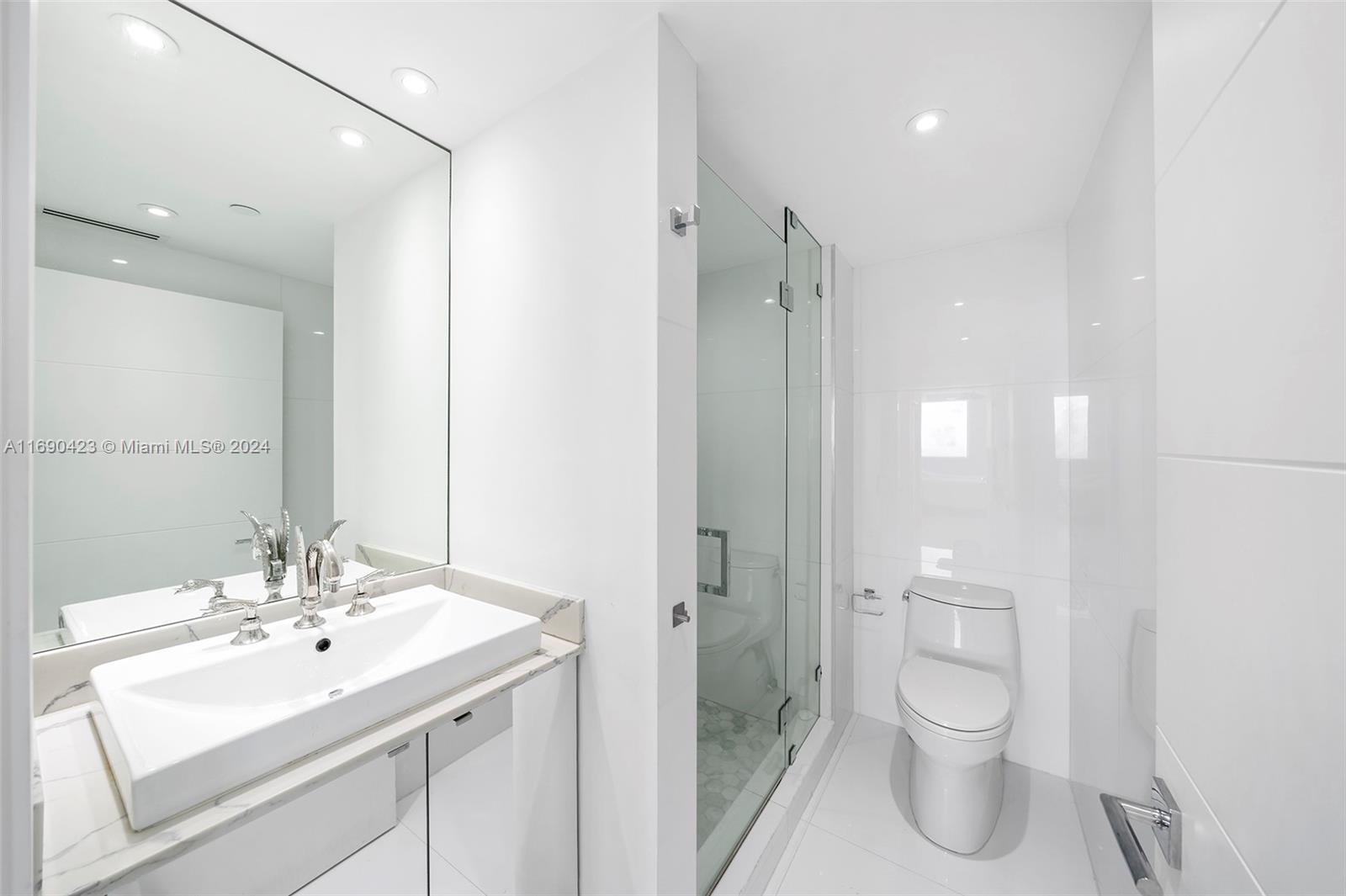 4779 Collins Ave #3608, Miami Beach FL 33140