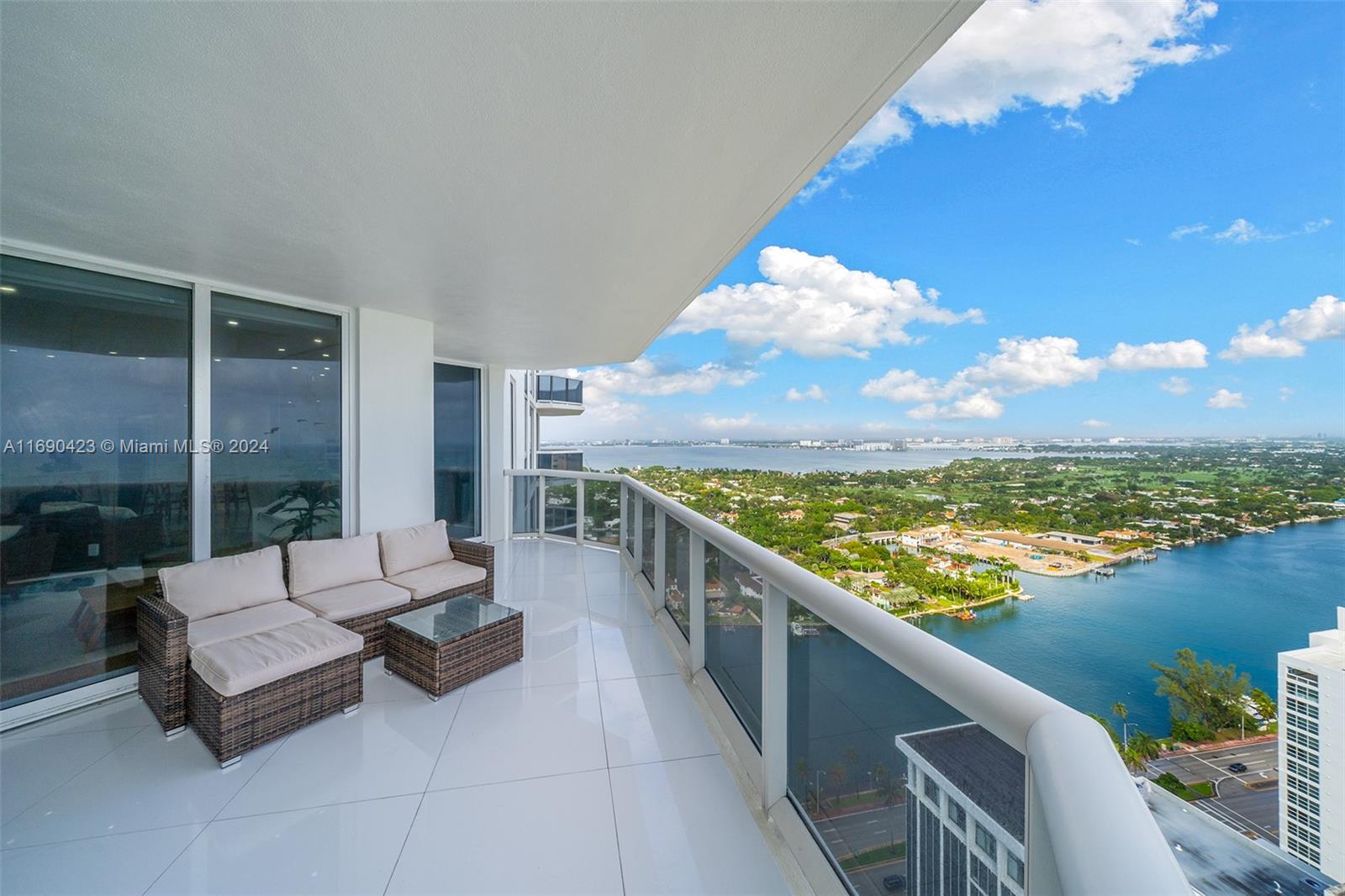 4779 Collins Ave #3608, Miami Beach FL 33140