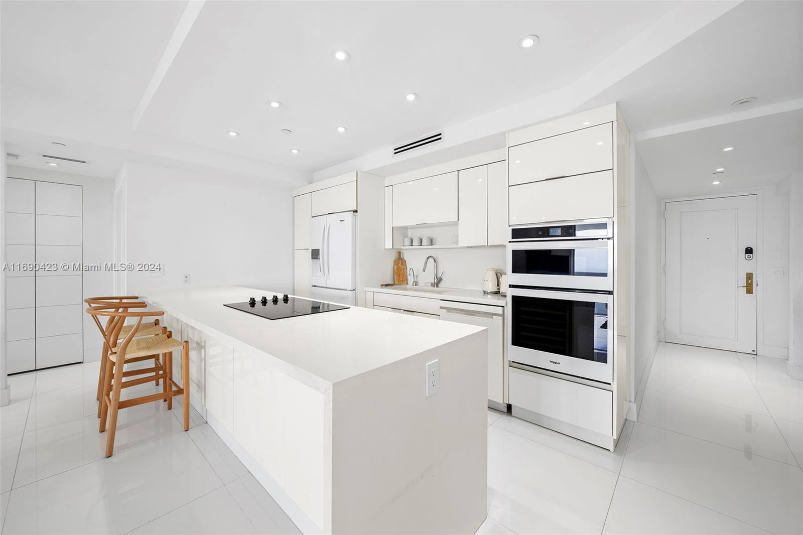 4779 Collins Ave #3608, Miami Beach FL 33140