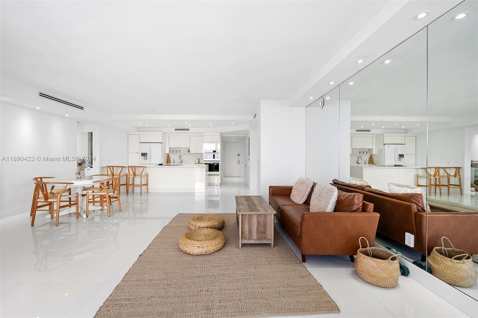 4779 Collins Ave #3608, Miami Beach FL 33140