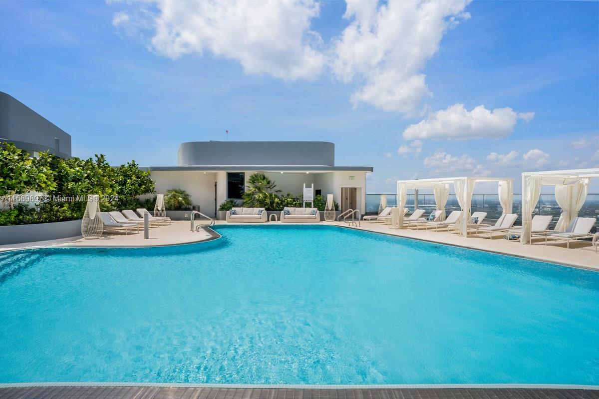 1000 Brickell Plz #3511, Miami FL 33131