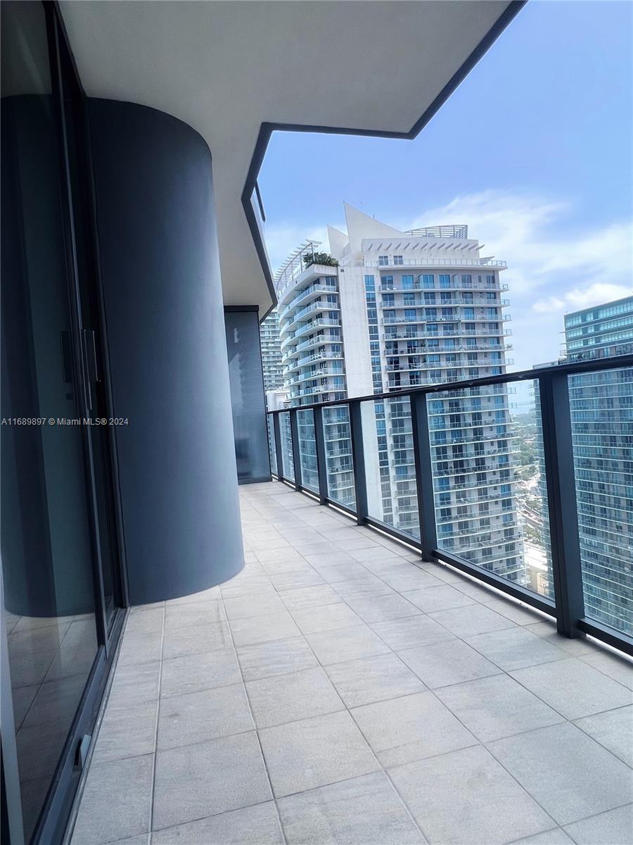 1000 Brickell Plz #3511, Miami FL 33131