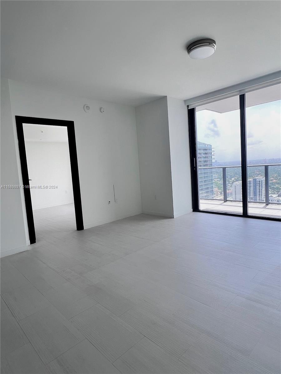 1000 Brickell Plz #3511, Miami FL 33131