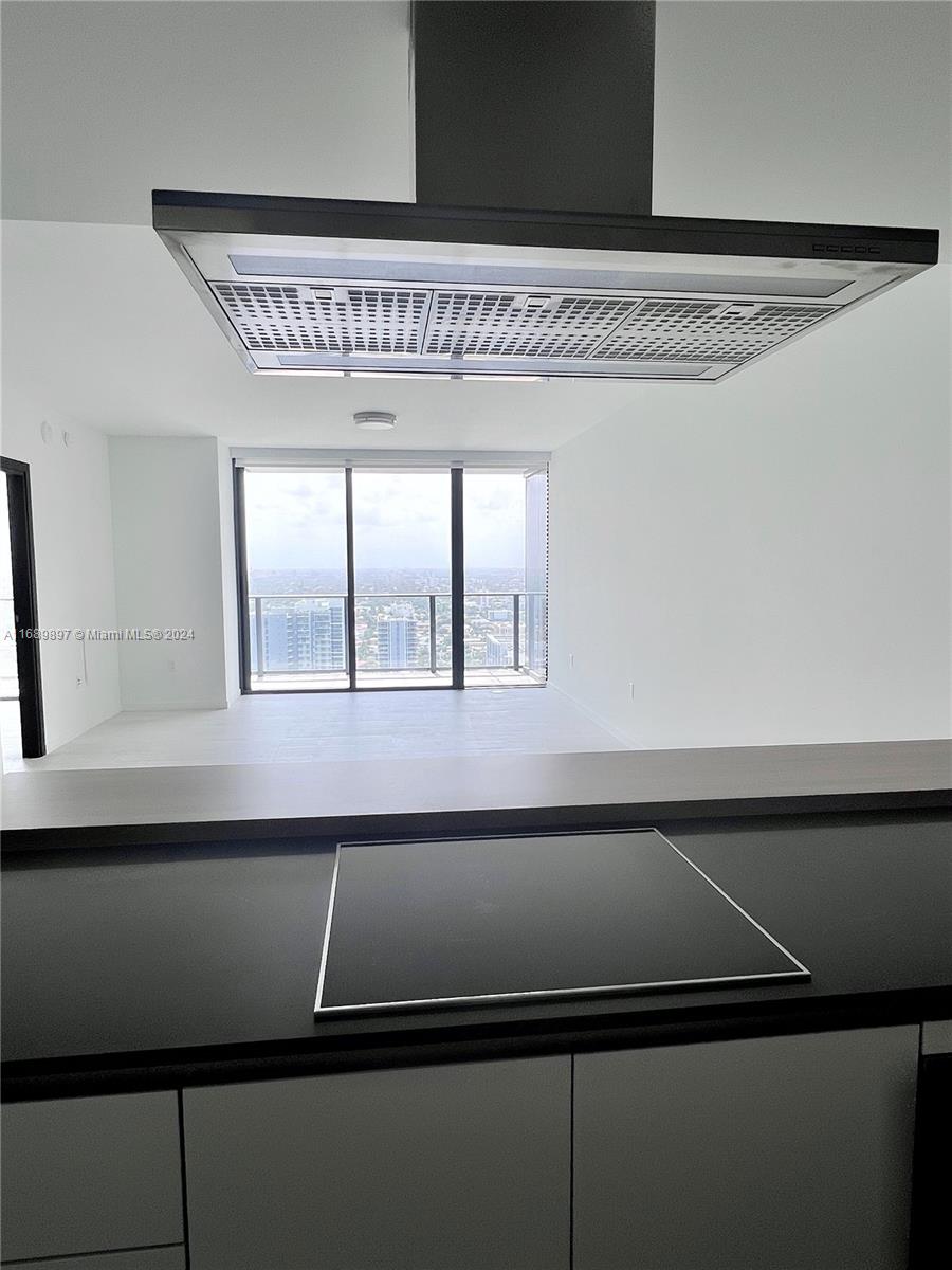1000 Brickell Plz #3511, Miami FL 33131