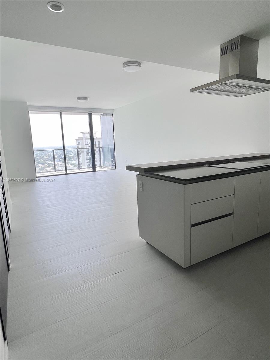 1000 Brickell Plz #3511, Miami FL 33131
