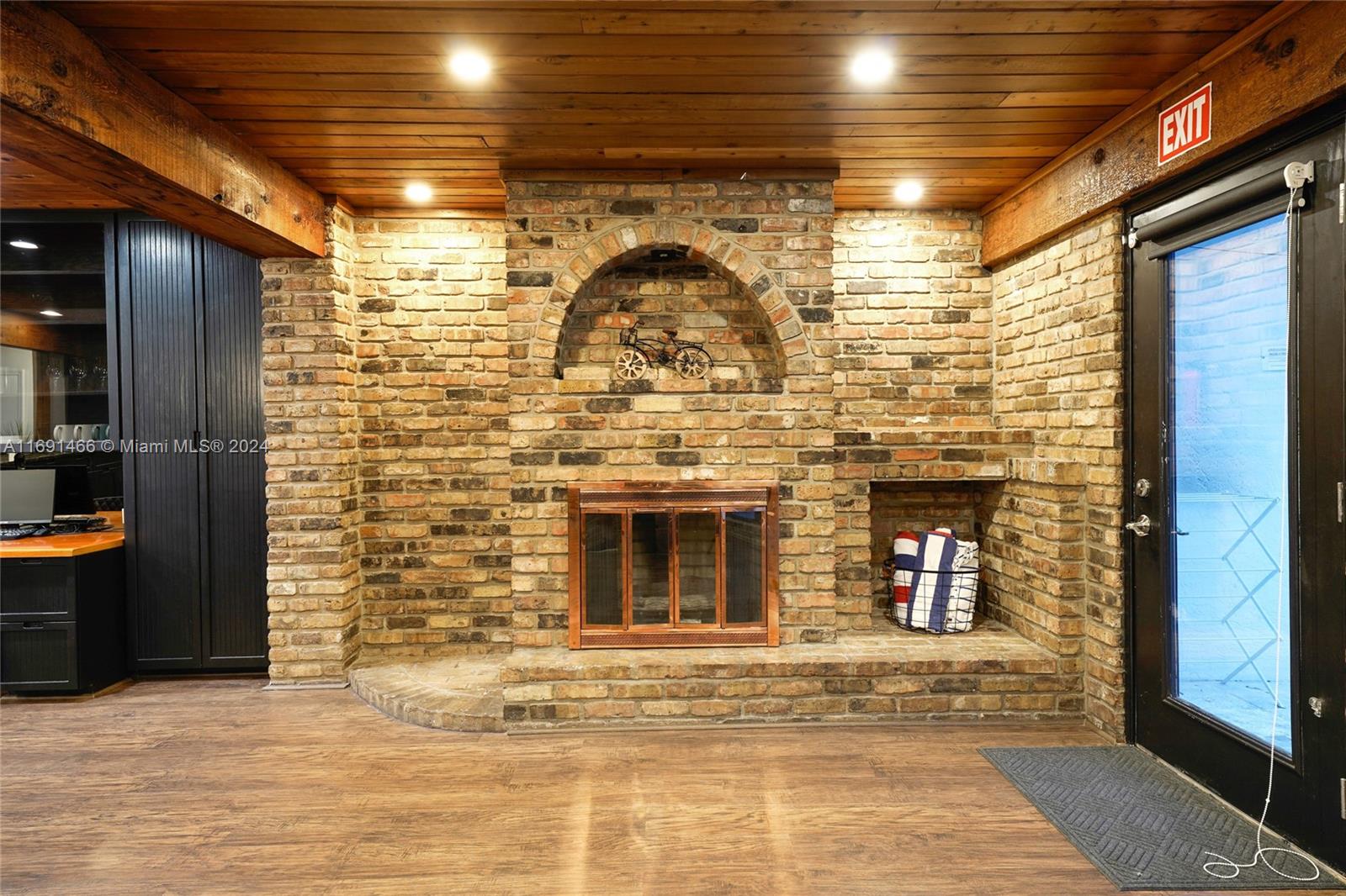 Listing Photo 15