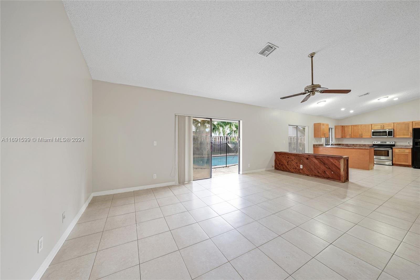 7478 NW 49th Pl, Lauderhill, Florida image 12