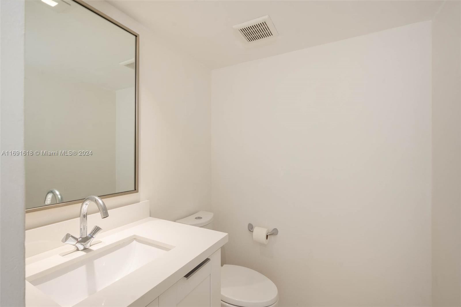 3301 N Country Club Dr #410, Aventura, Florida image 11