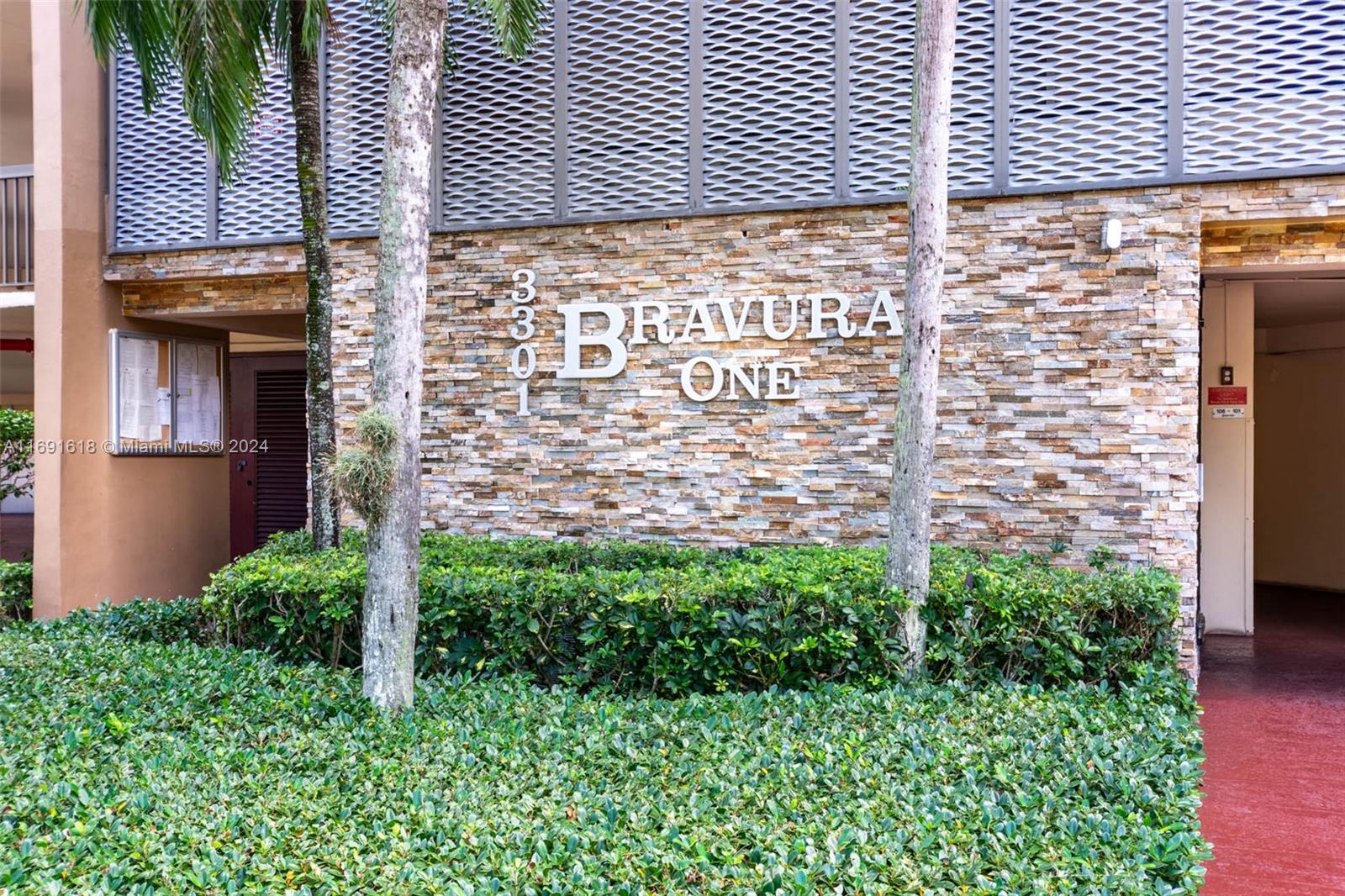 3301 N Country Club Dr #410, Aventura, Florida image 16