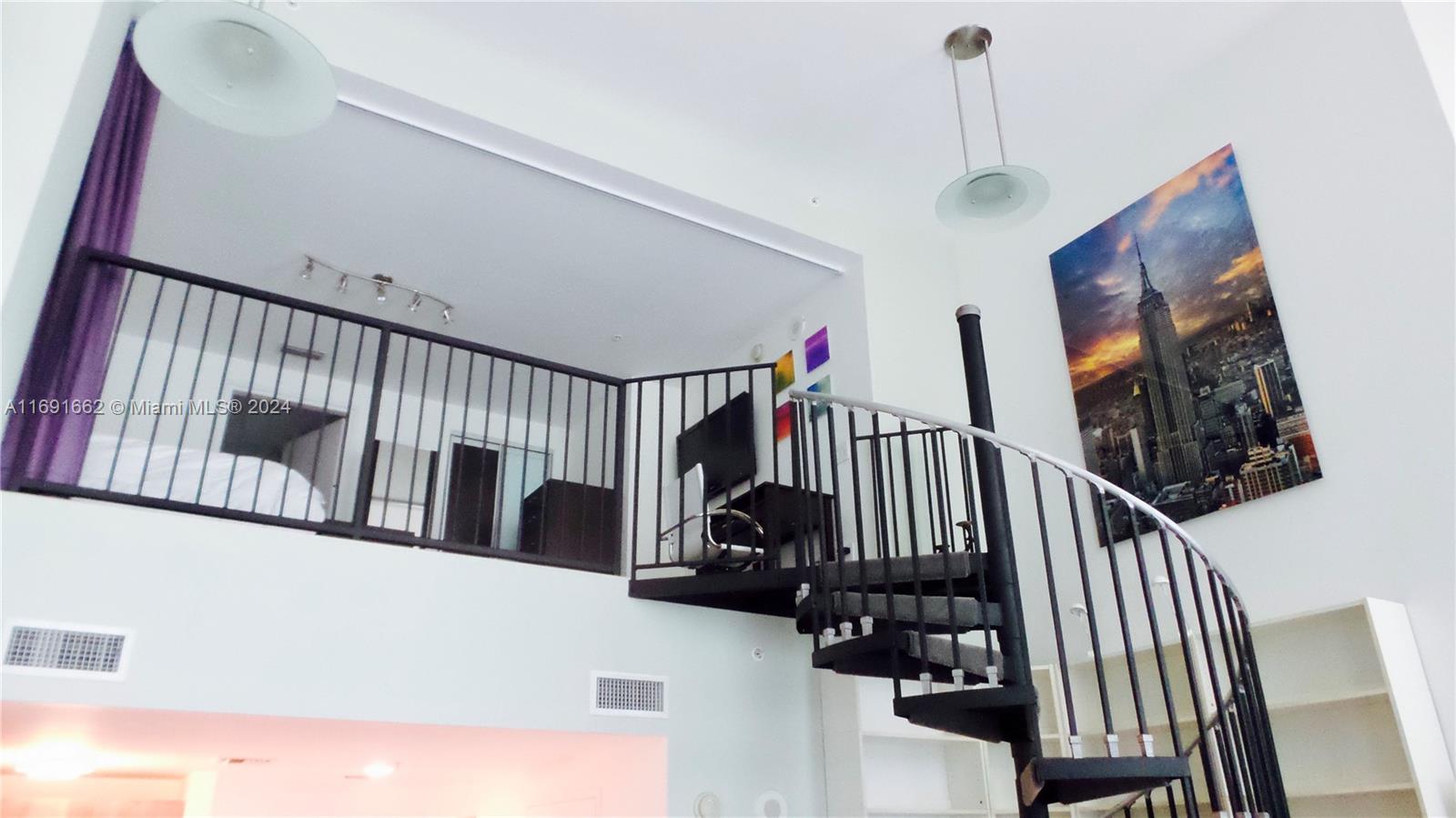 300 S Biscayne Blvd #Loft 818, Miami FL 33131