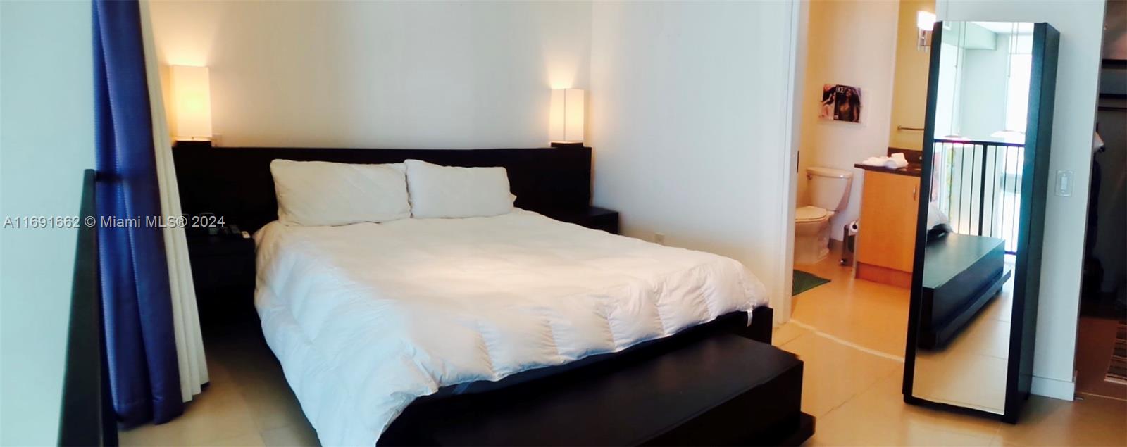 300 S Biscayne Blvd #Loft 818, Miami FL 33131