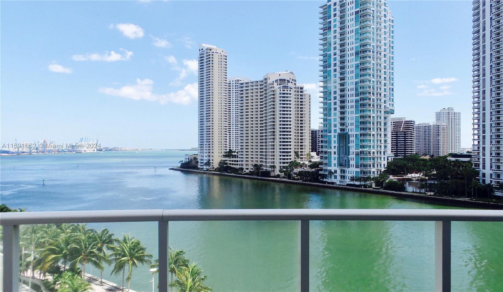 300 S Biscayne Blvd #Loft 818, Miami FL 33131