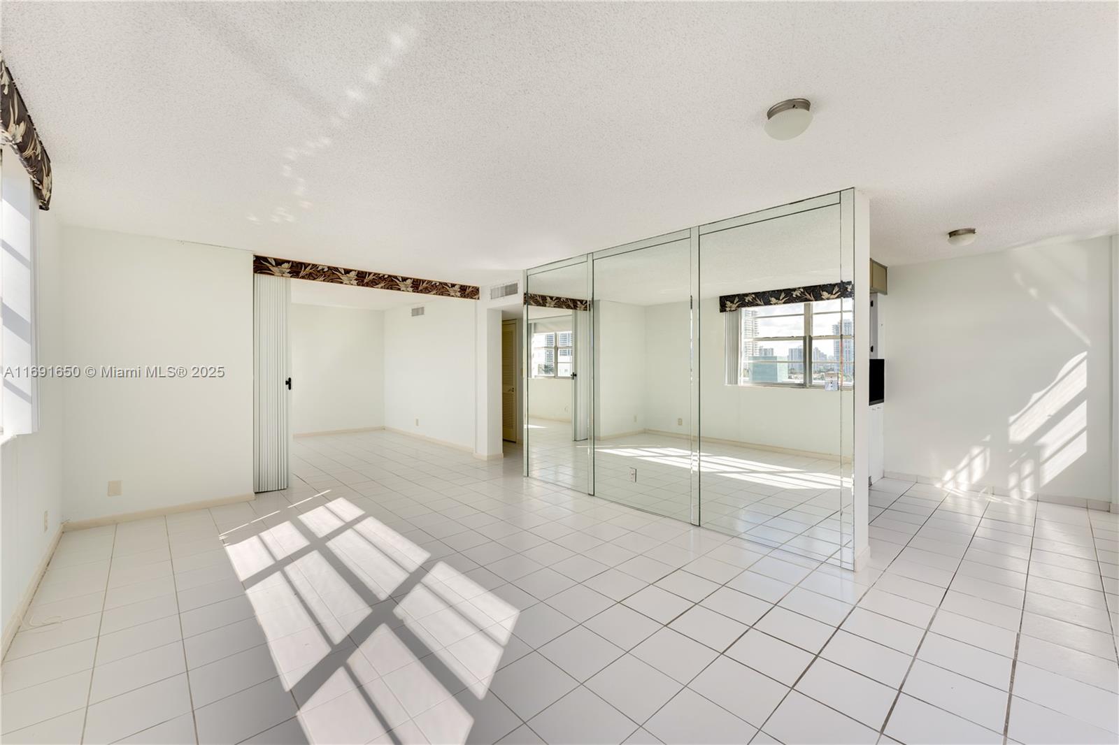 3161 S Ocean Dr #806, Hallandale Beach, Florida image 7