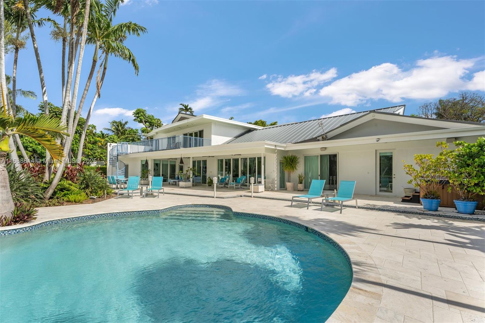 8900 Bay Drive, Surfside, Florida image 10