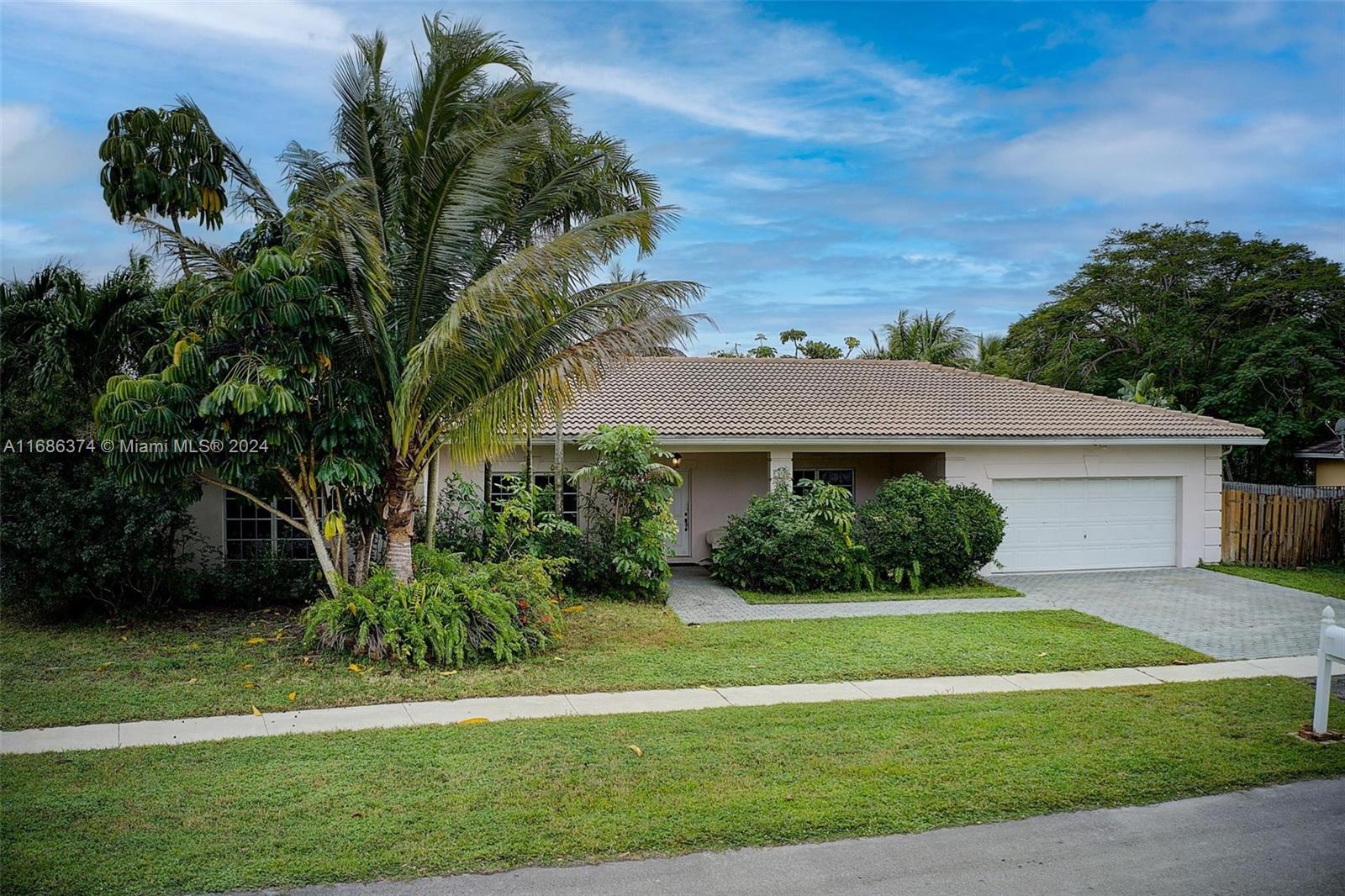 501 Lake Tree Dr, Weston, Florida image 41