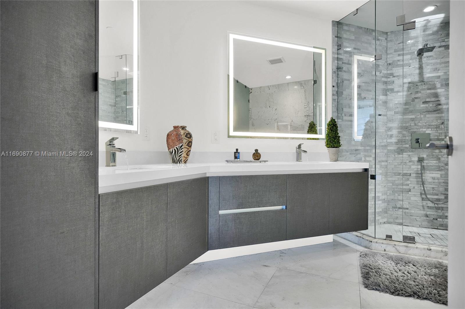 851 NE 1st Ave #2909, Miami FL 33132