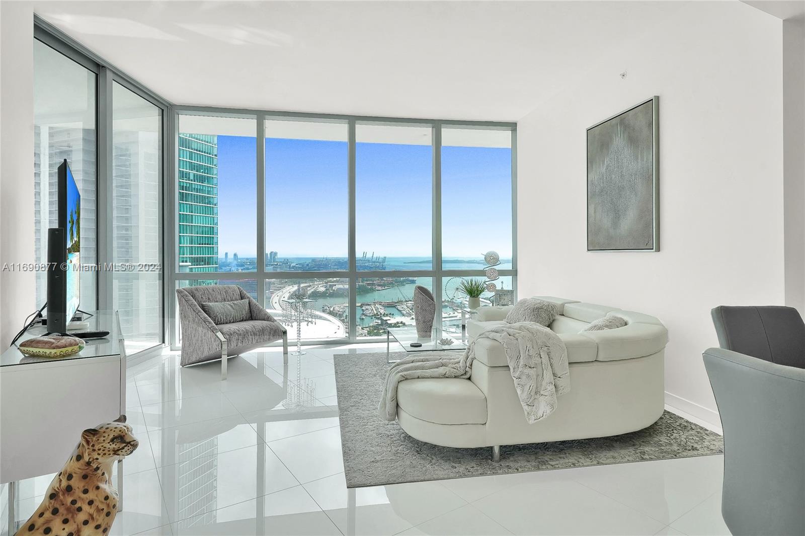 851 NE 1st Ave #2909, Miami FL 33132