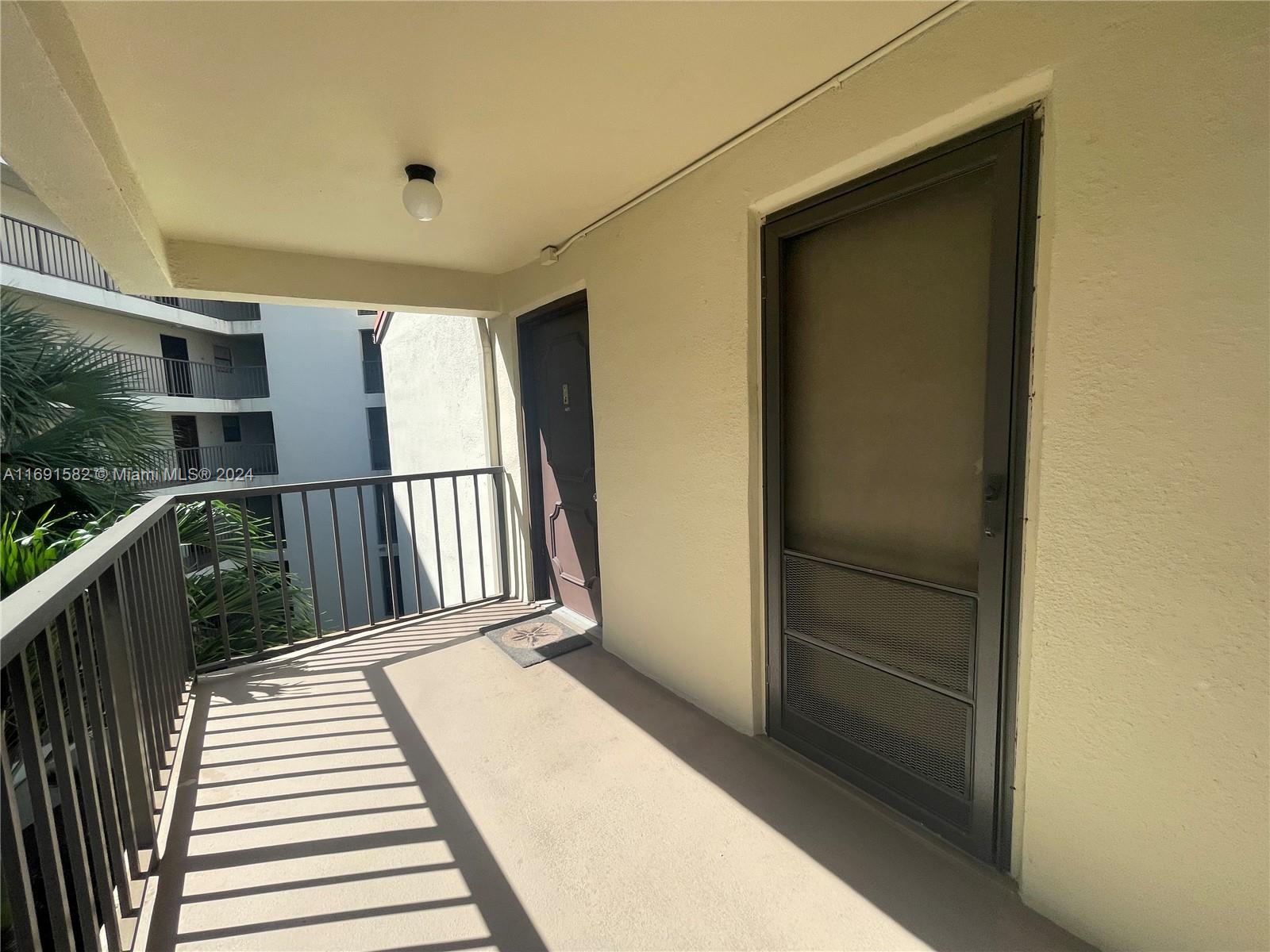 2312 S Cypress Bend Dr #410, Pompano Beach, Florida image 24