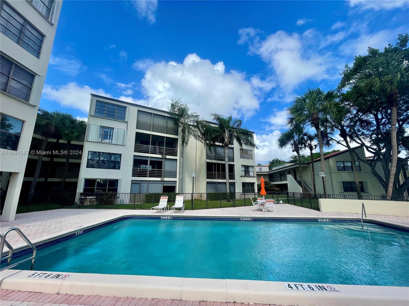 2312 S Cypress Bend Dr #410, Pompano Beach, Florida image 28