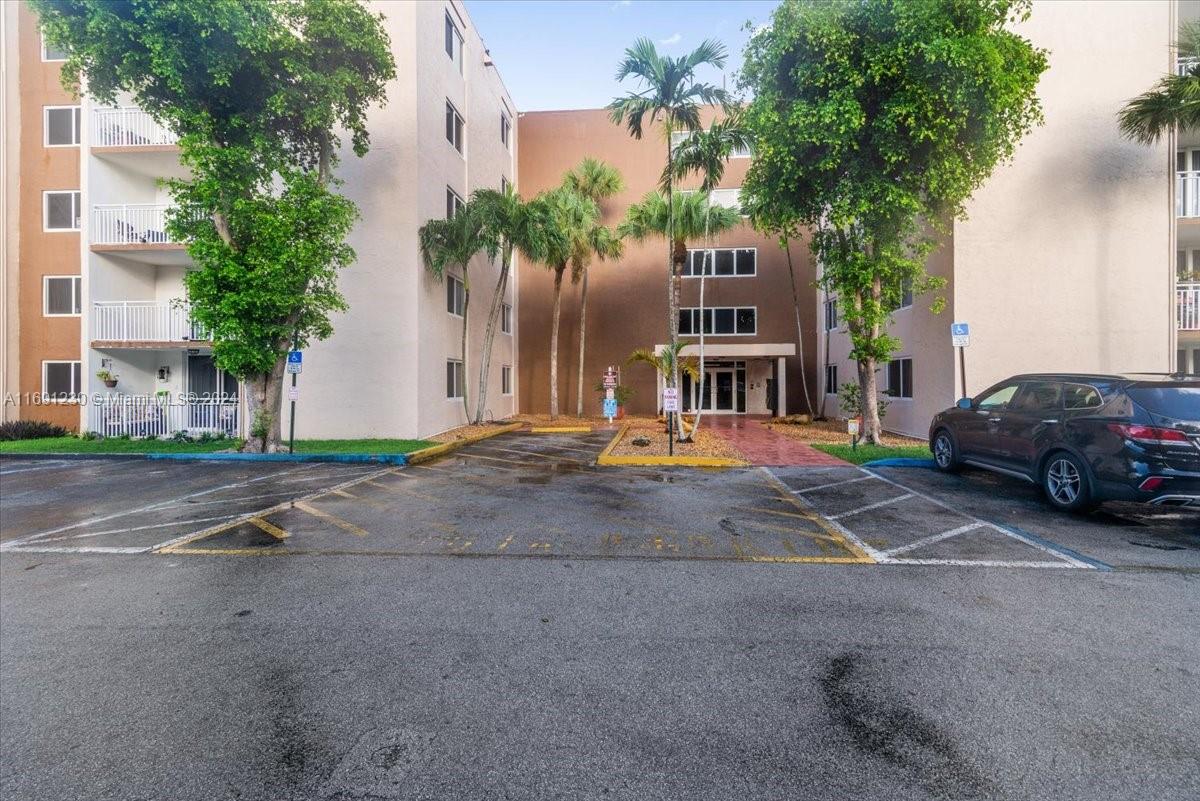 6940 Miami Gardens Dr #1-519, Hialeah, Florida image 1