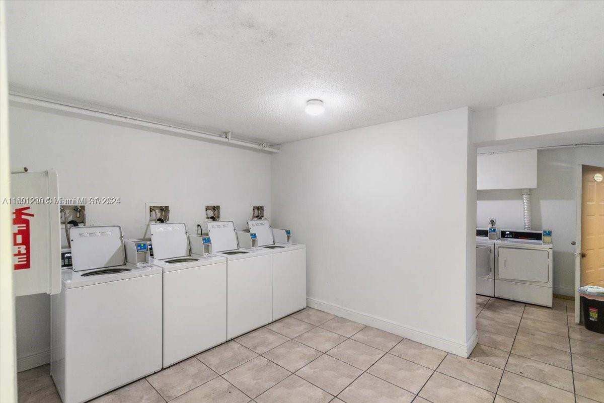 6940 Miami Gardens Dr #1-519, Hialeah, Florida image 22