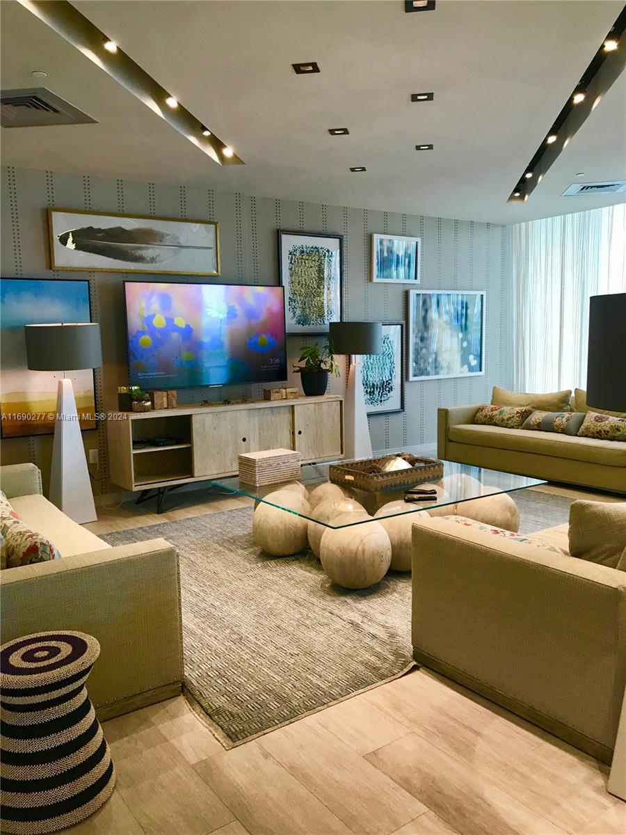 2900 NE 7th Ave #3608, Miami FL 33137