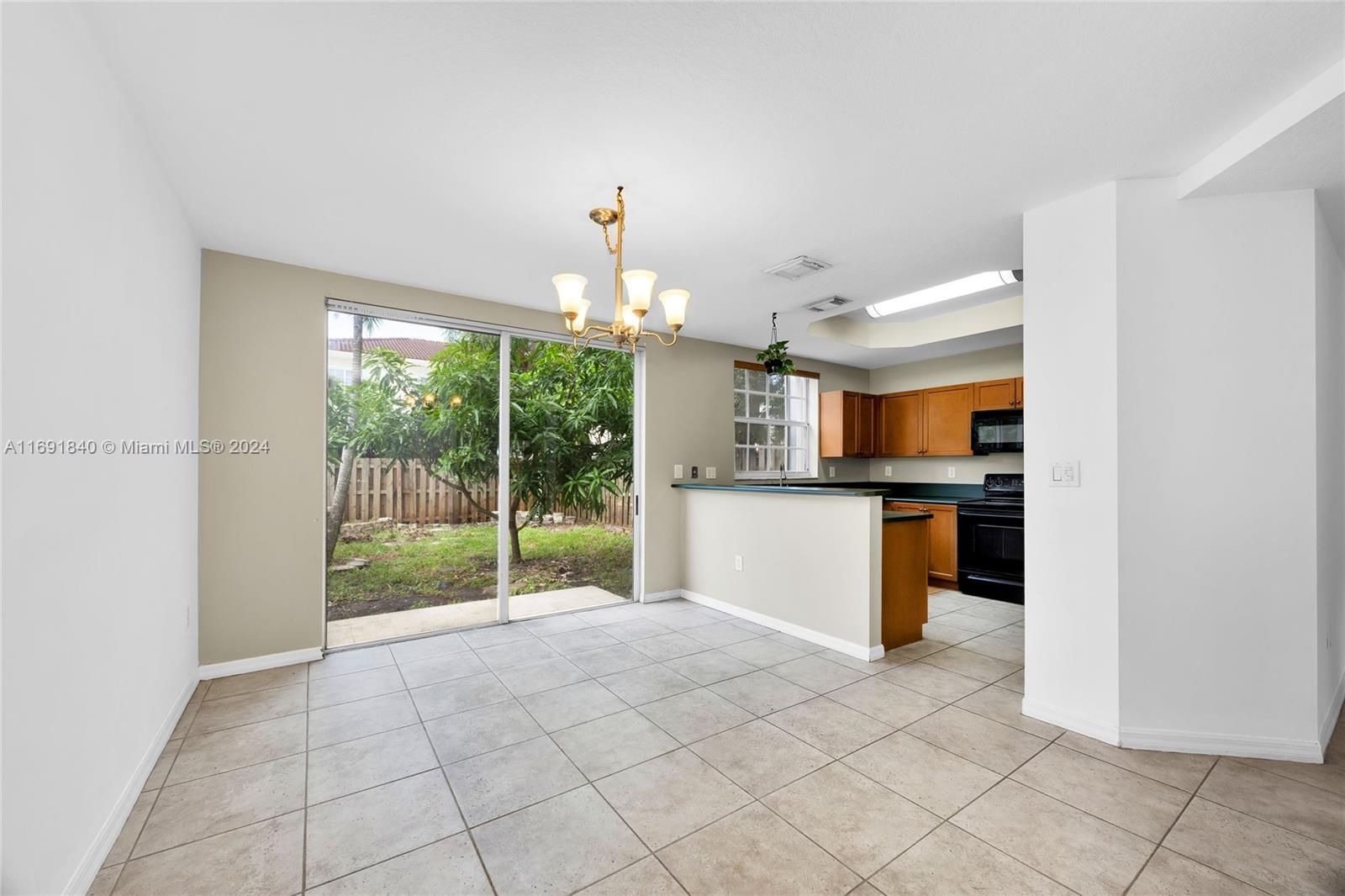 Residential, Cutler Bay, Florida image 13