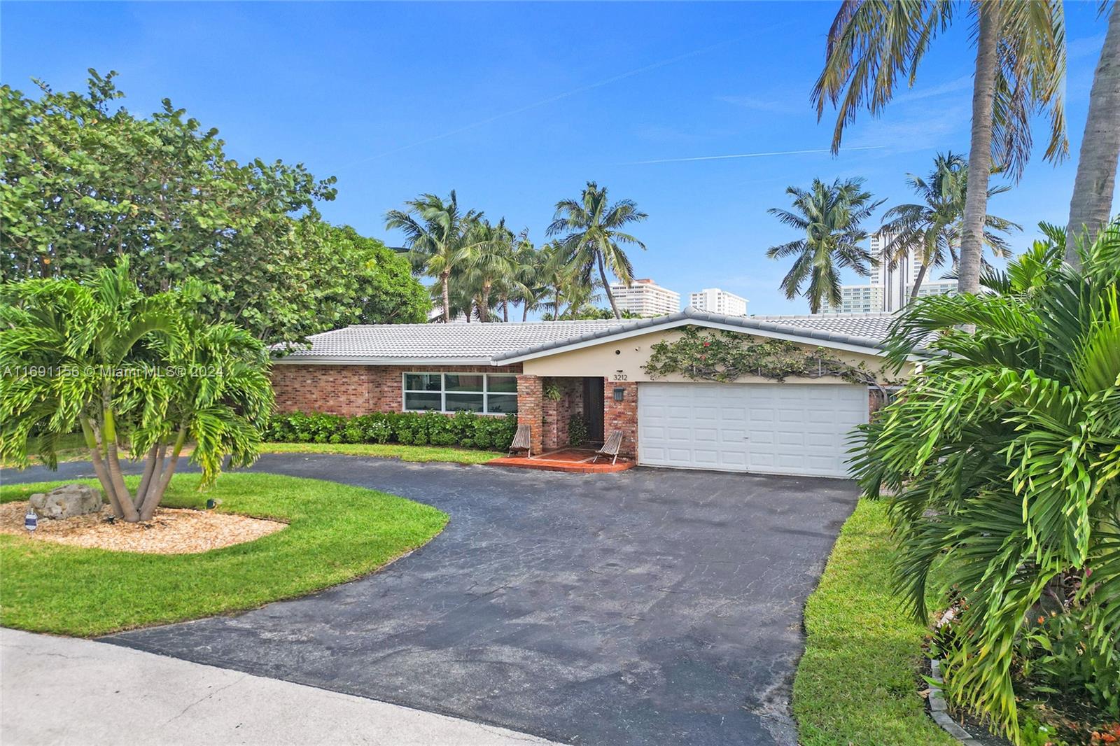 3212 NE 40th St, Fort Lauderdale, Florida image 2