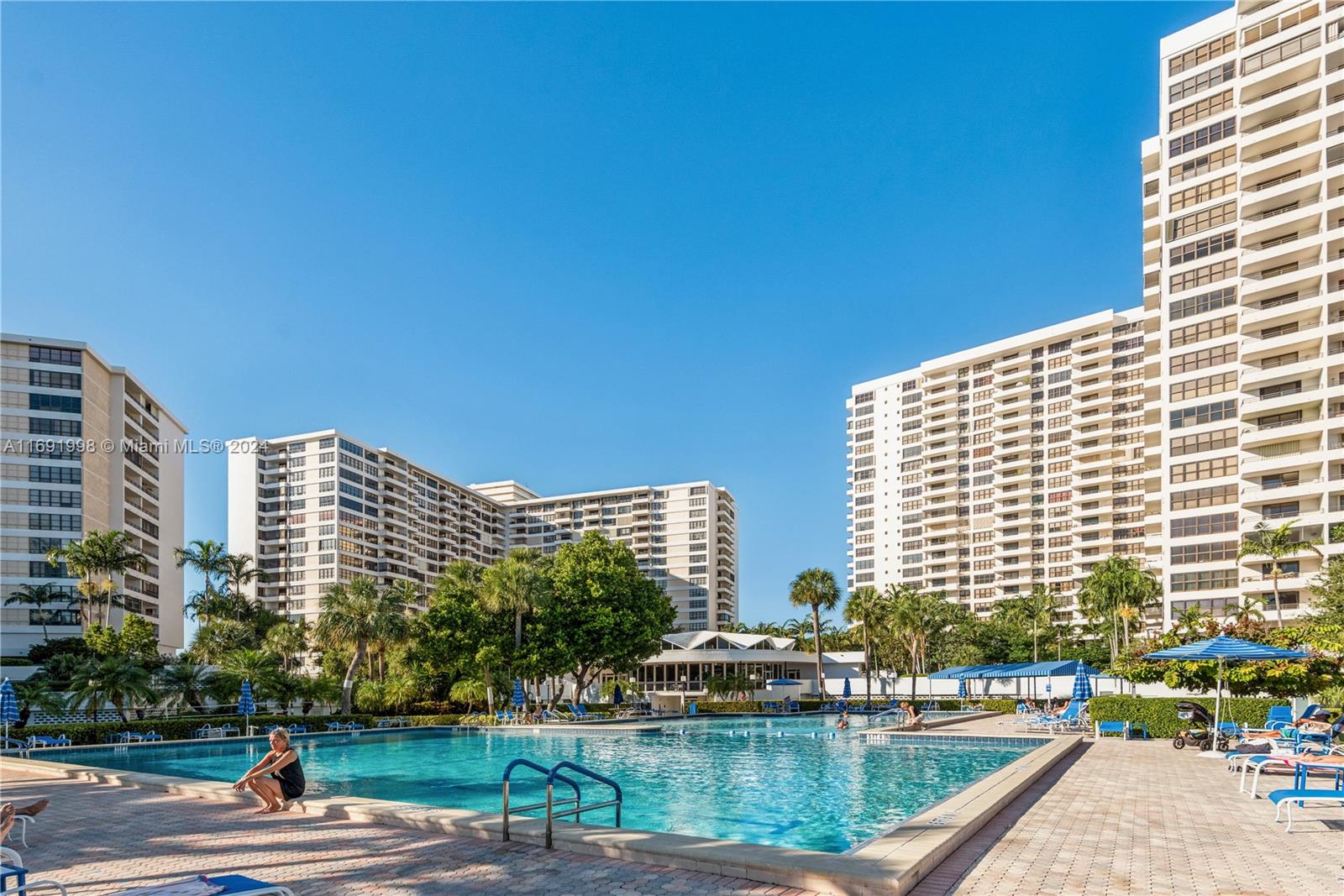 600 Three Islands Blvd #101, Hallandale Beach, Florida image 3