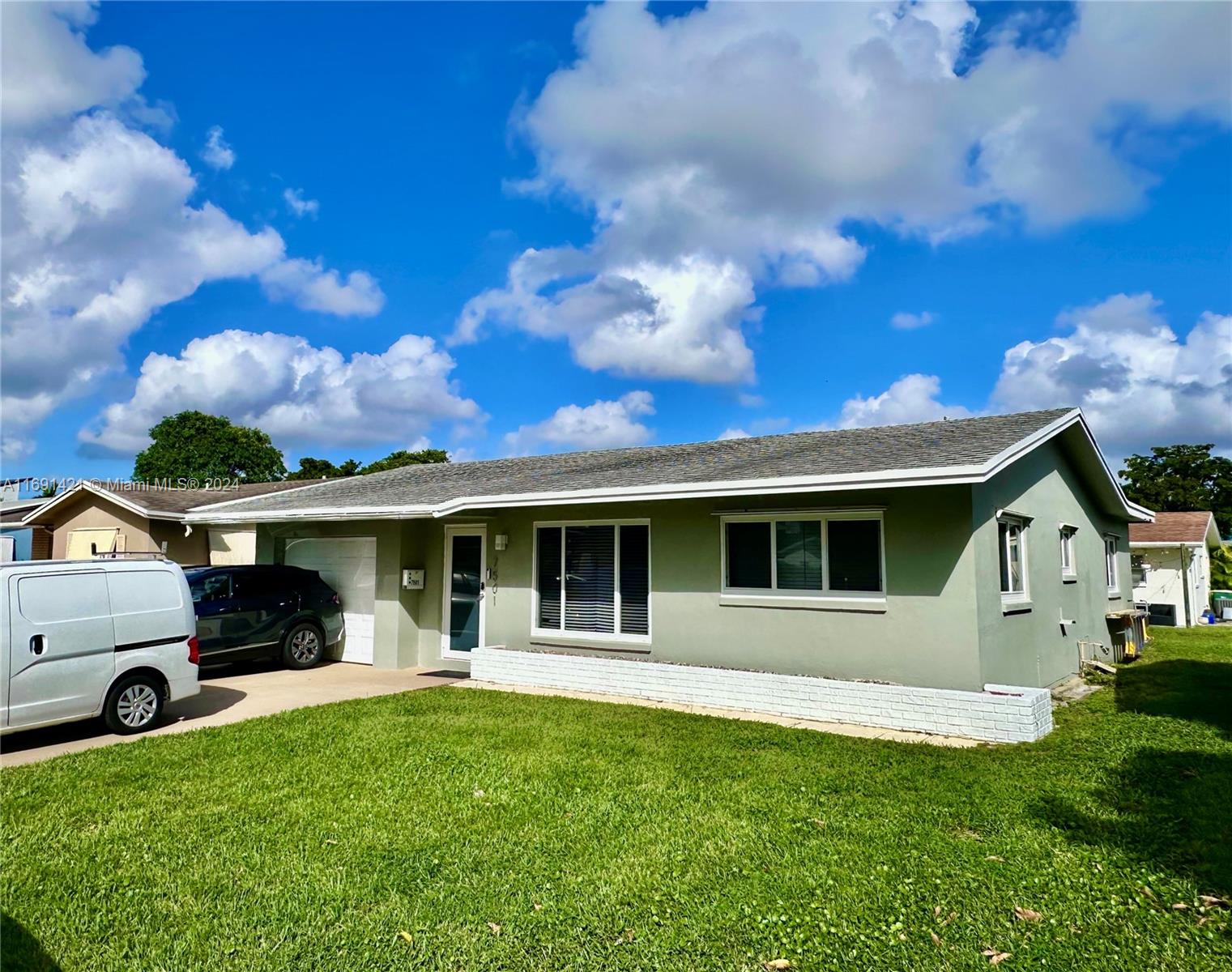 7501 NW 58th St, Tamarac, Florida image 1