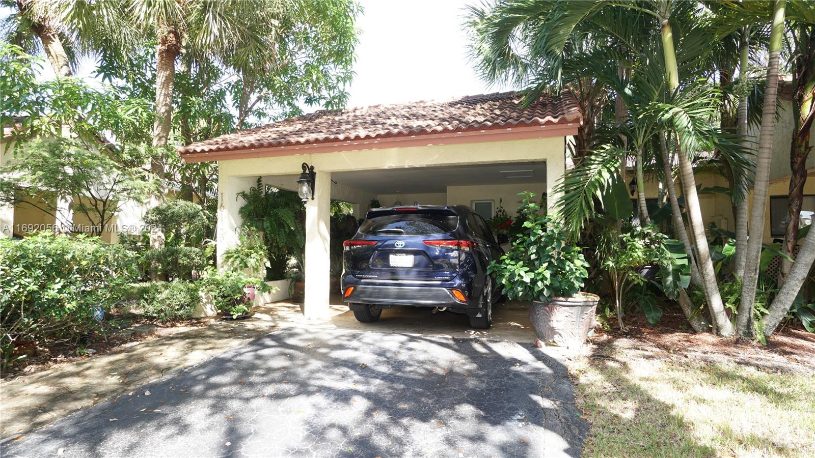 16145 Laurel Dr #31, Weston, Florida image 1