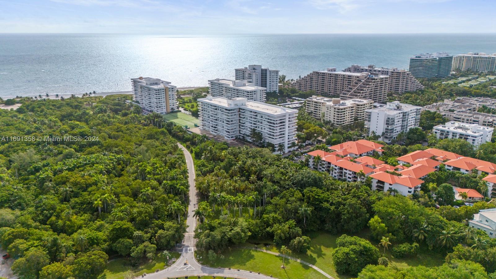 199 Ocean Lane Dr #811, Key Biscayne FL 33149