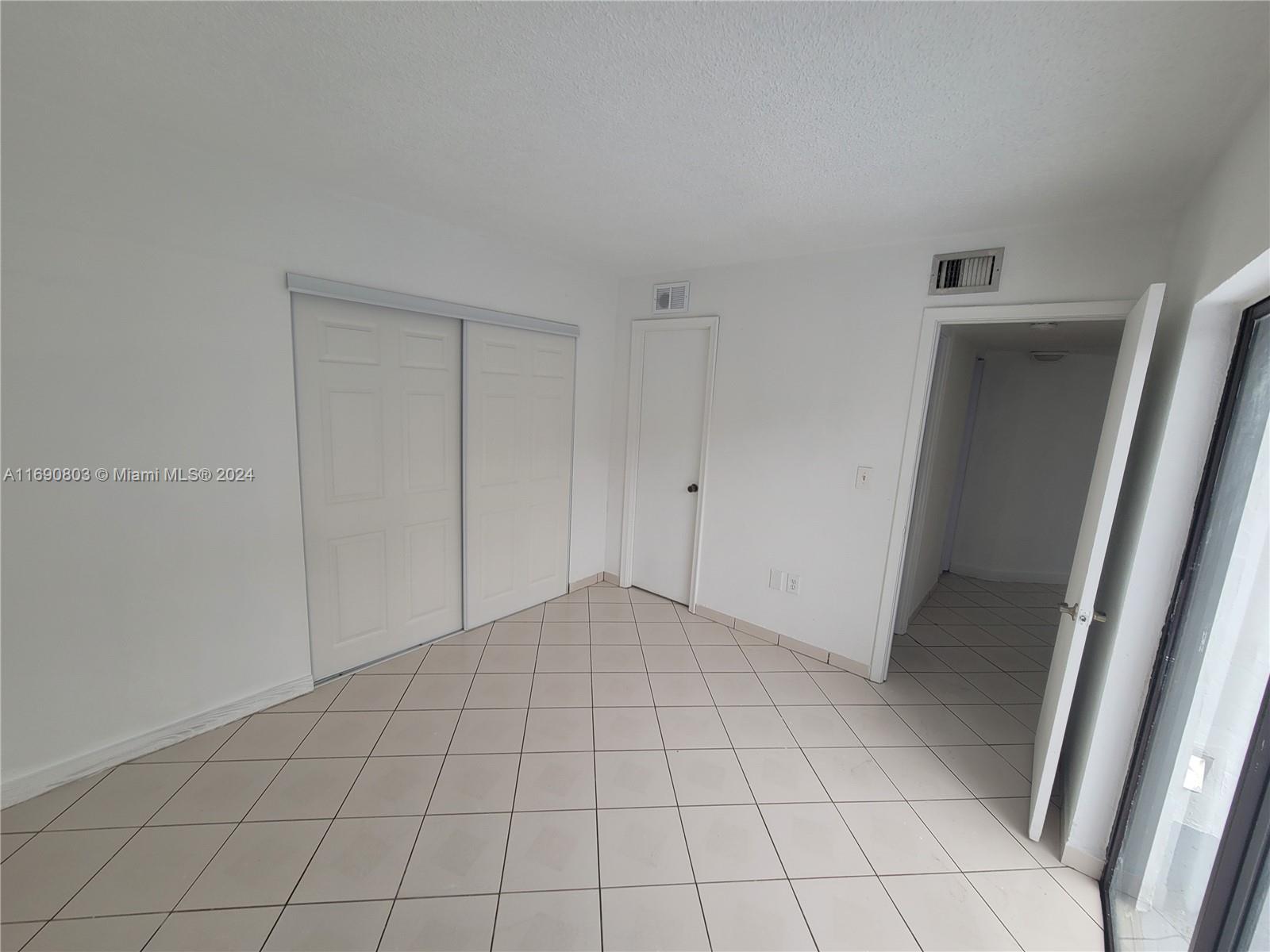 4480 NW 185th St, Miami Gardens, Florida image 7