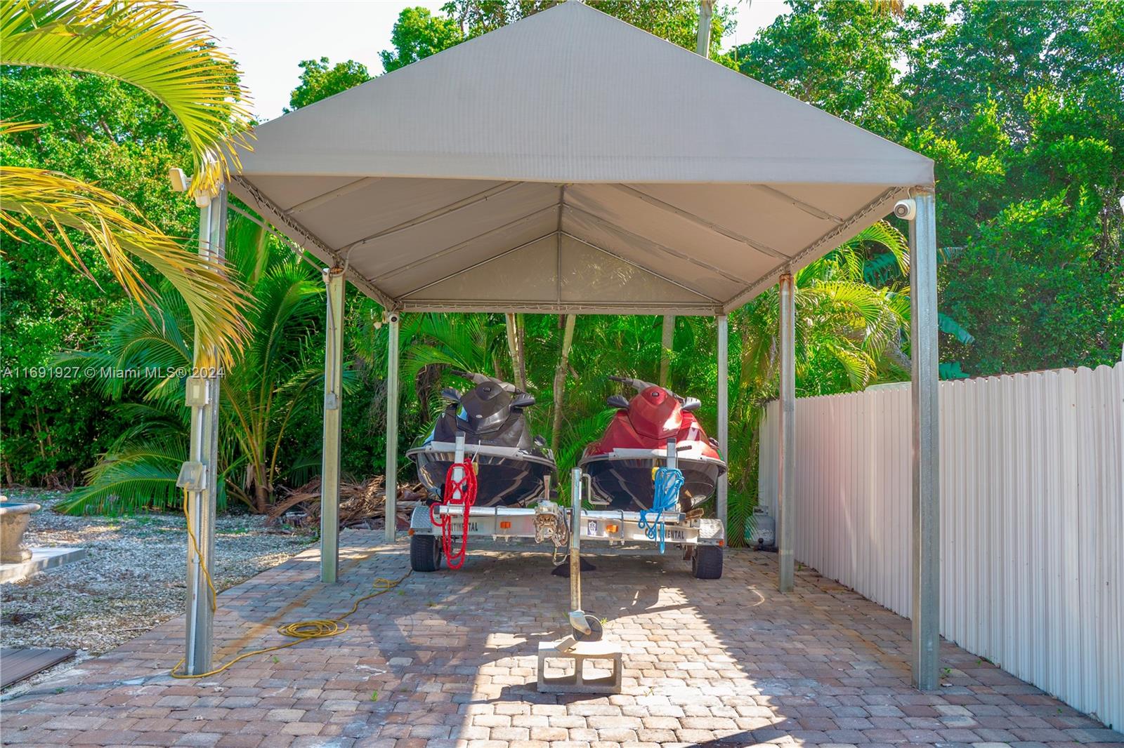 667 Cabrera St, Key Largo, Florida image 7