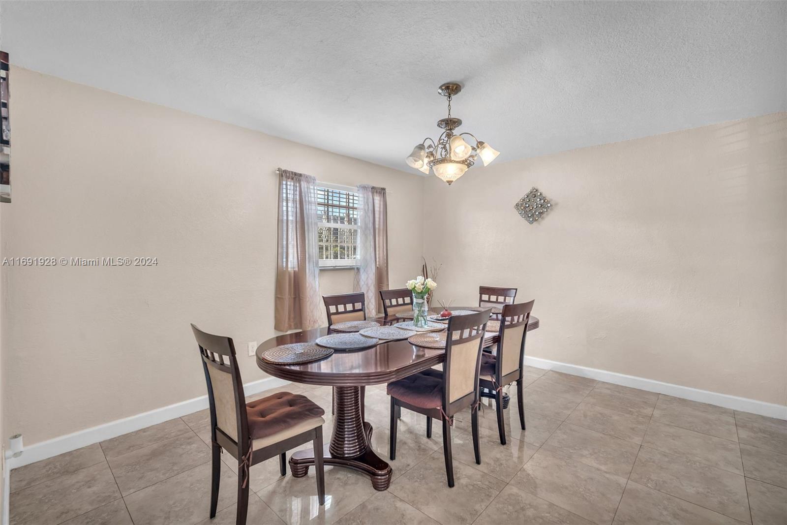 933 W 80th Pl #933, Hialeah, Florida image 7