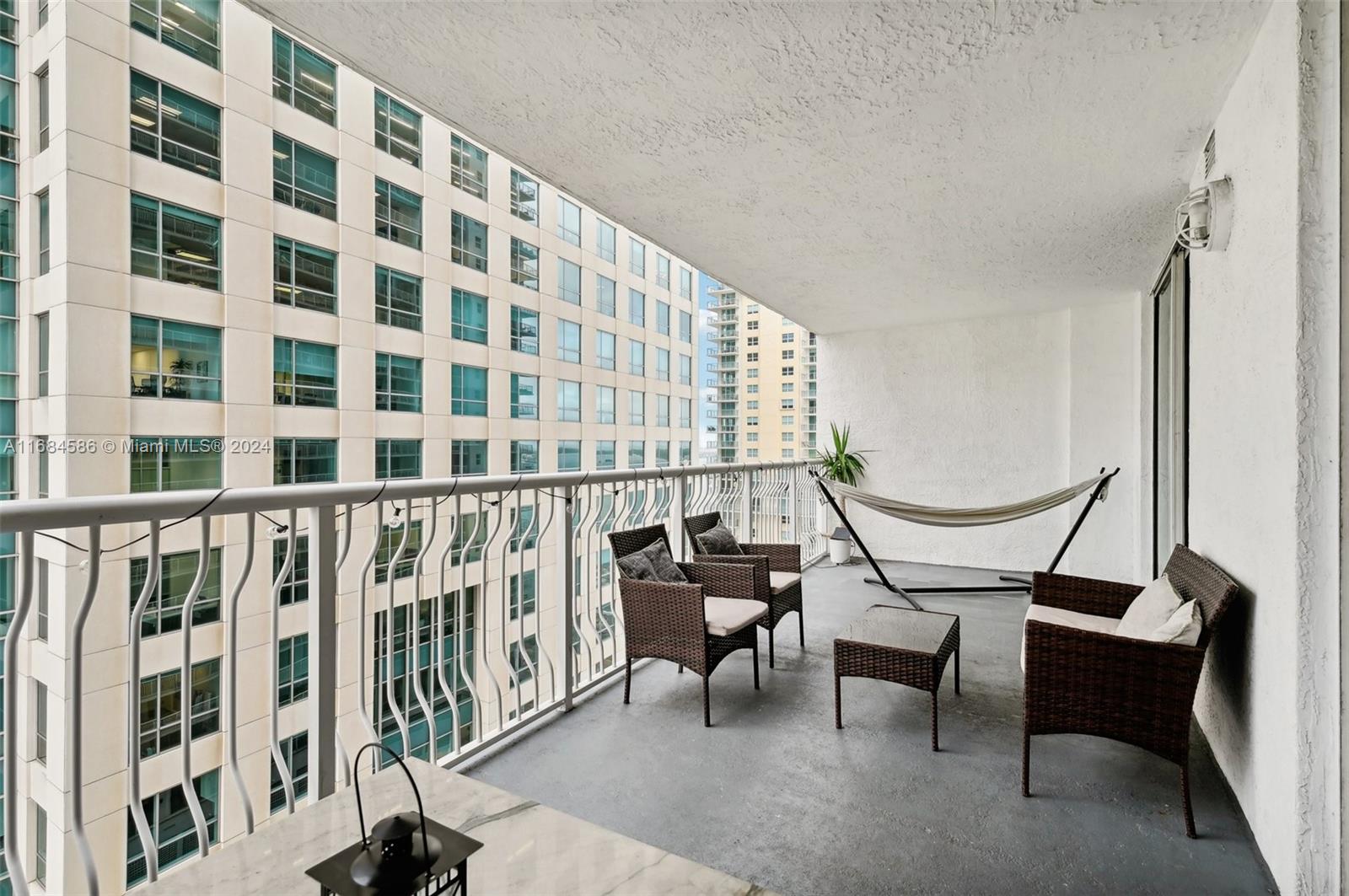 1200 Brickell Bay Dr #2318, Miami, Florida image 20