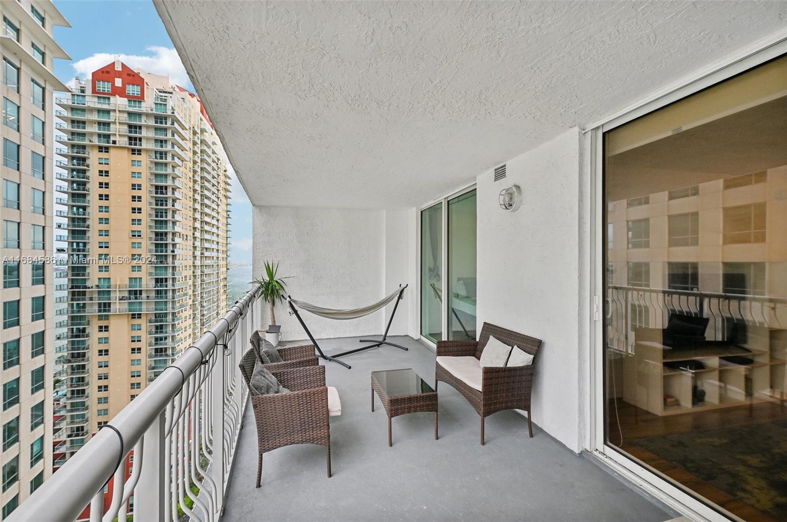 1200 Brickell Bay Dr #2318, Miami, Florida image 21