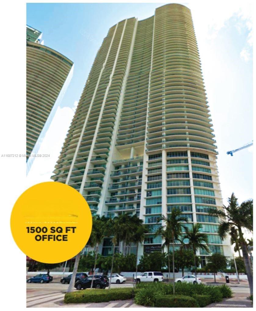 Amazing Office space in the heart of downtown Miami and across from the Kaseya Center and near Perez Art Museum and Frost Museum of Science. MOVE IN READY in premium 900 Biscayne Bay Building. Office with 1,524 Sqft. include opens space reception, two entrances, conference room and private offices that can be customized. Adjacent to many entrances and exits of I-95 and 395 freeways. Don't miss this excellent opportunity!!