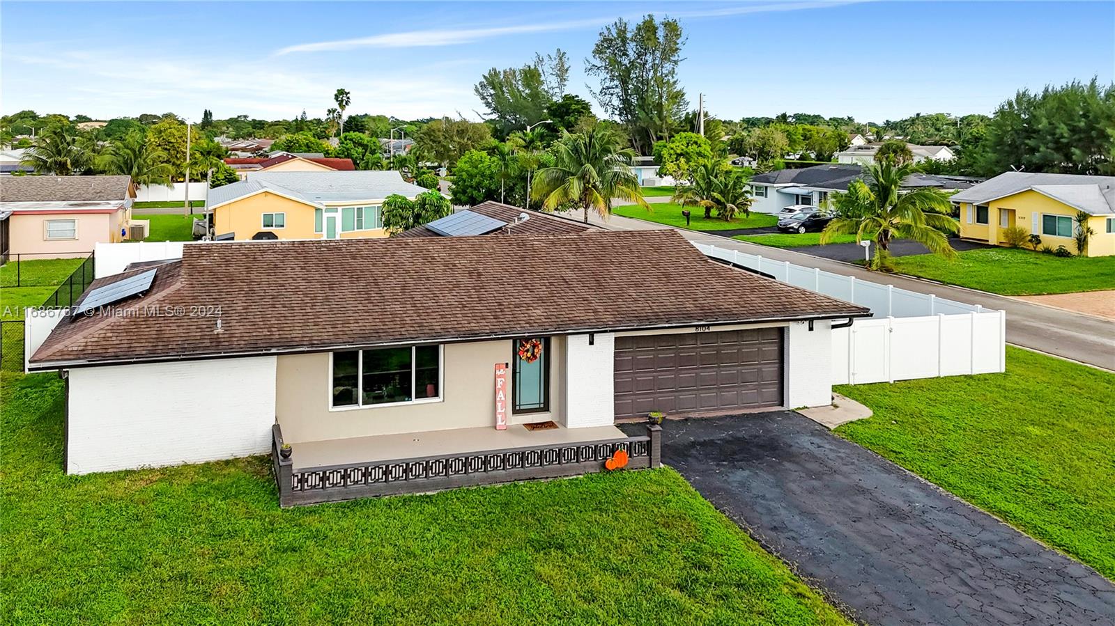 8104 NW 93rd Ter, Tamarac, Florida image 3